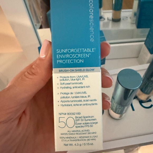 Colorescience Brush On Shield Glow SPF50 - Picture 2 of 3